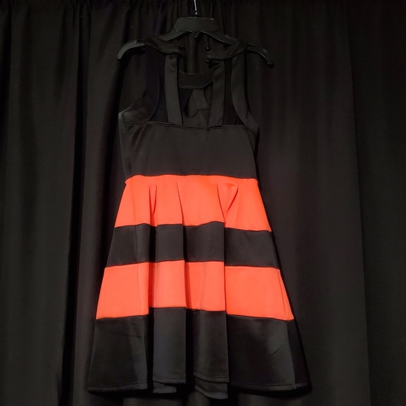 Crystal Doll Summer Dress - Picture 2 of 6